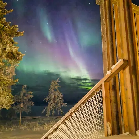 Pauha - Auroras And Sauna At The Seaside Cabin, Near Rovaniemi בקתה